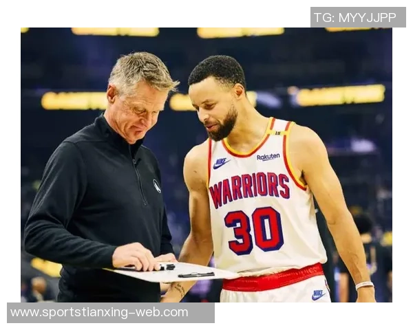 张佳玮解析库里魔球魅力科尔战术智慧超越米奇对文班的运用