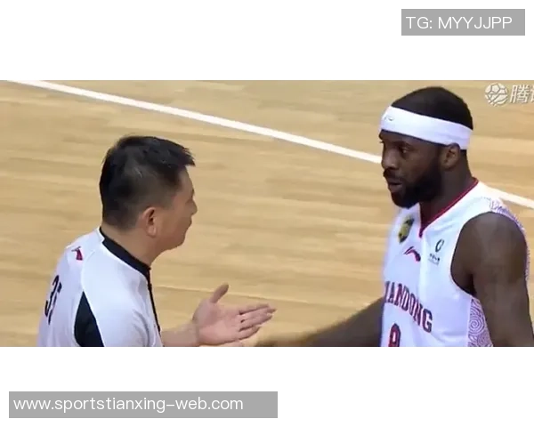 肯尼直言詹东里三人同场难以发挥一个球难以满足他们的需求